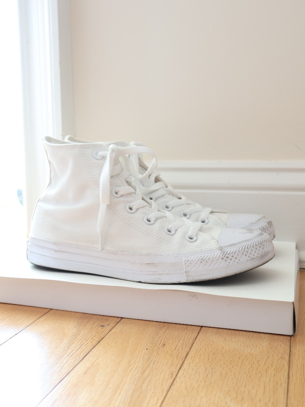 Converse Chuck Taylor All Star High Top Sneakers All White Women's 8 Men's 6